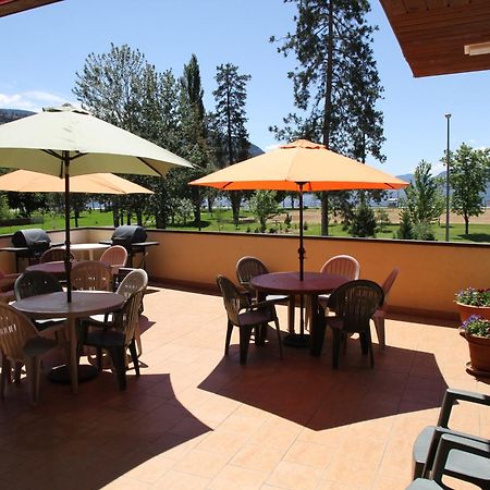 Waterfront Inn Penticton Bagian luar foto