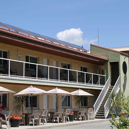 Waterfront Inn Penticton Bagian luar foto