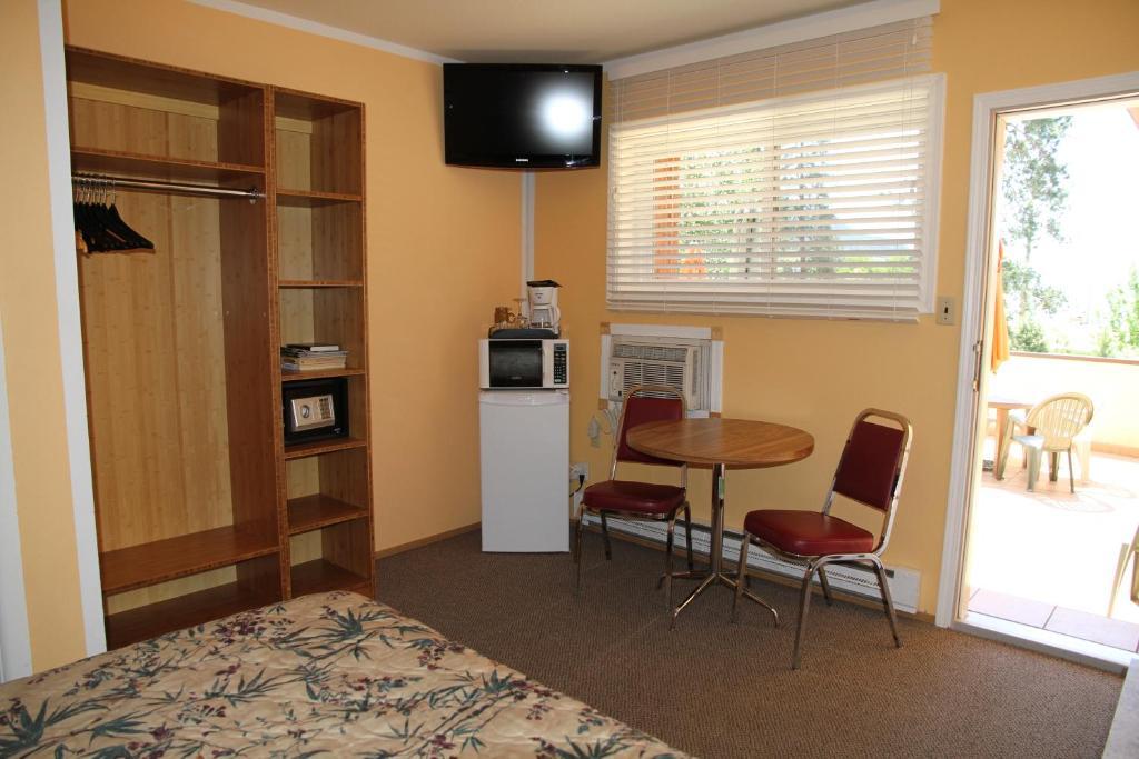 Waterfront Inn Penticton Ruang foto