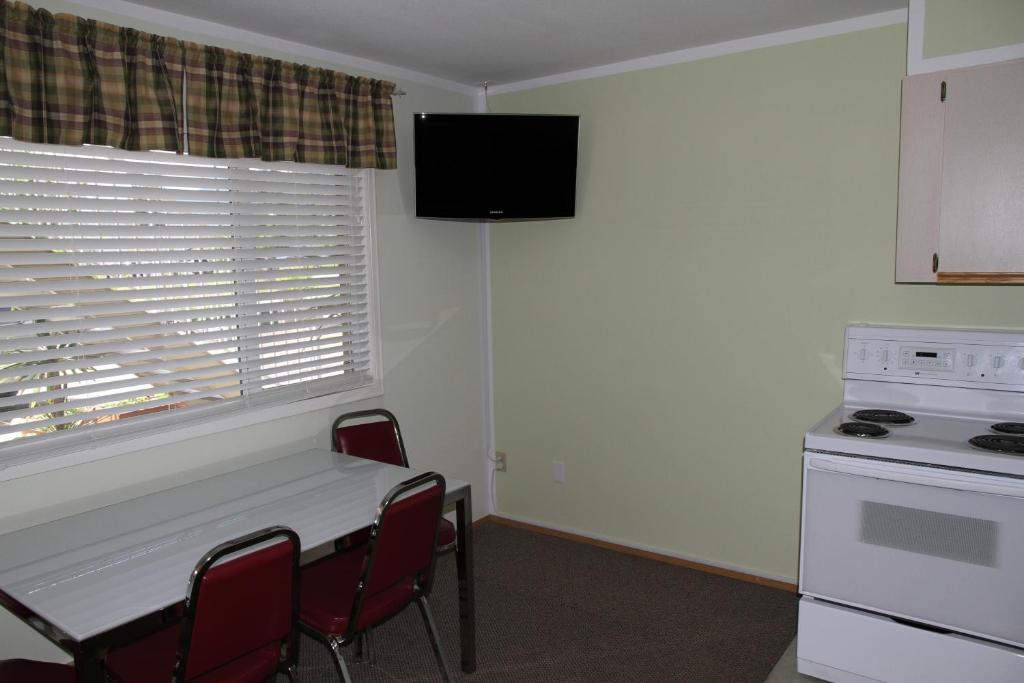 Waterfront Inn Penticton Ruang foto