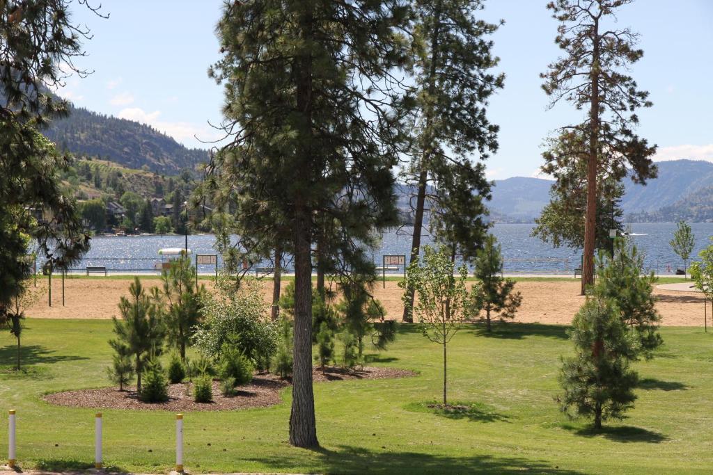 Waterfront Inn Penticton Ruang foto