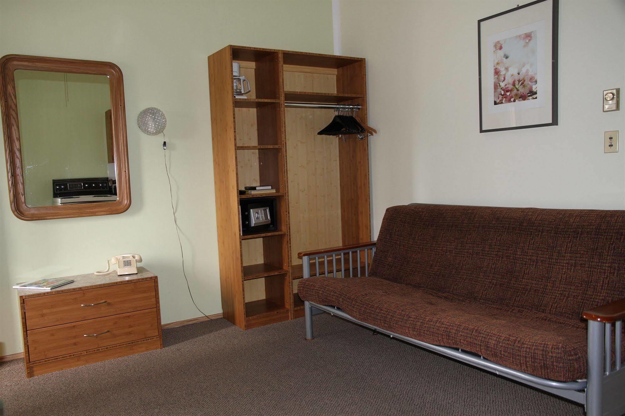 Waterfront Inn Penticton Bagian luar foto