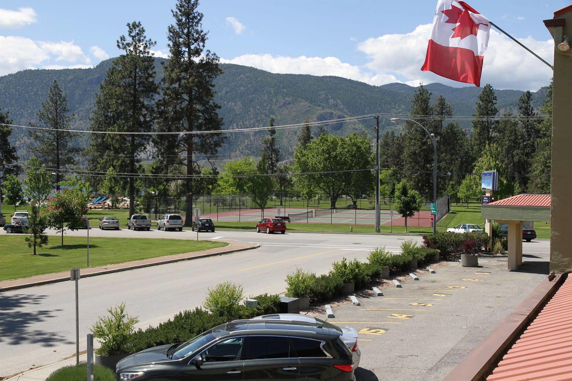 Waterfront Inn Penticton Bagian luar foto